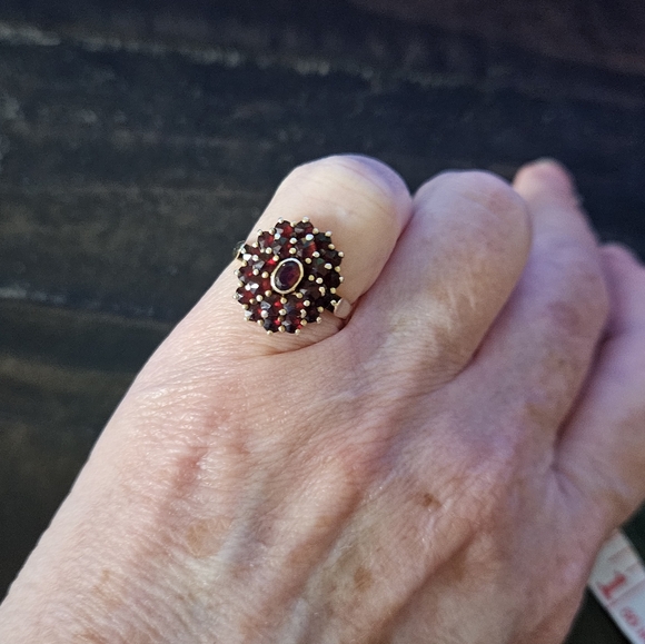 Vintage Bohemian Garnet 14K Yellow Gold Ring - Picture 15 of 15
